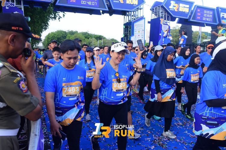 Race photo from Isoplus Run 2024 Surabaya