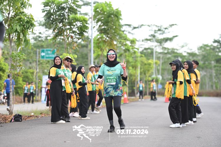 Race photo from Arutmin Borneo Run 2024
