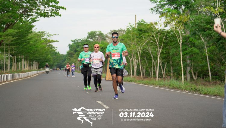 Race photo from Arutmin Borneo Run 2024