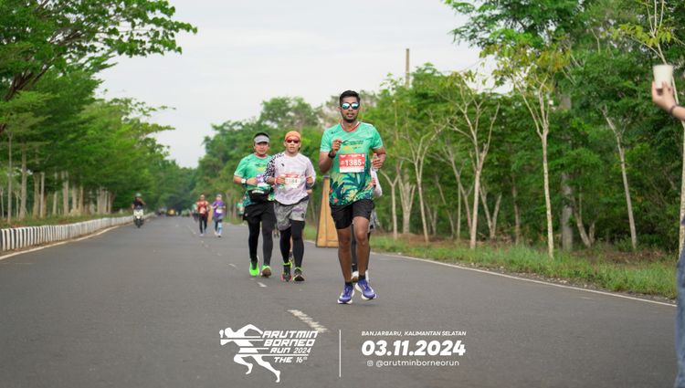 Race photo from Arutmin Borneo Run 2024