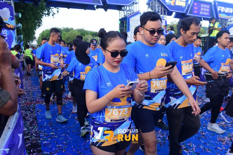 Race photo from Isoplus Run 2024 Surabaya