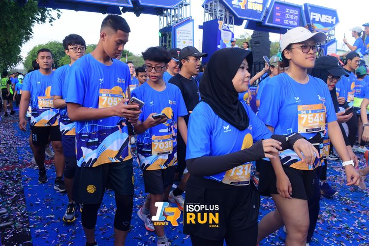 Race photo from Isoplus Run 2024 Surabaya