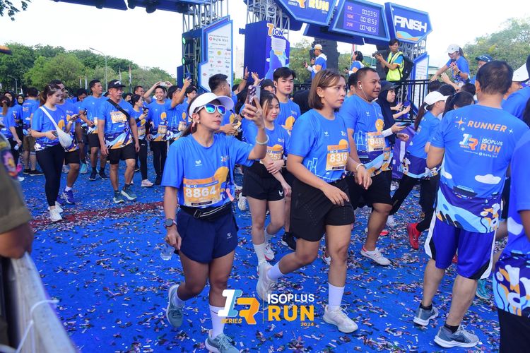 Race photo from Isoplus Run 2024 Surabaya
