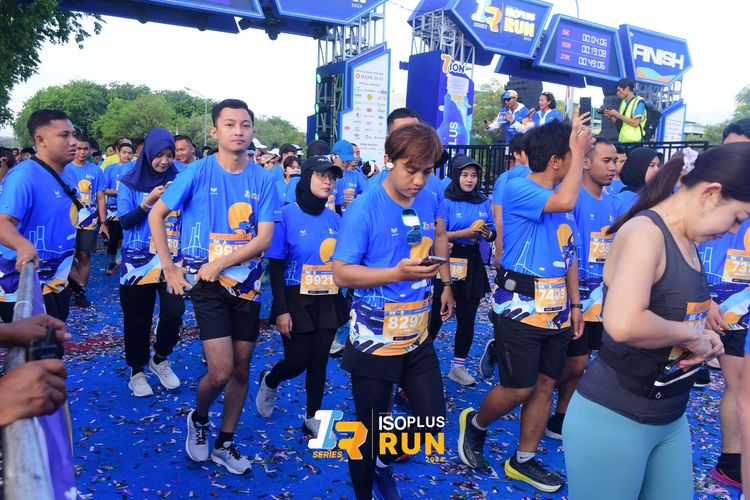 Race photo from Isoplus Run 2024 Surabaya