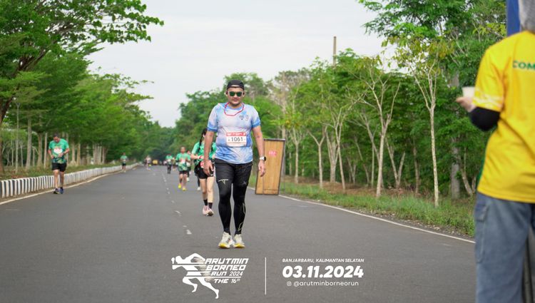 Race photo from Arutmin Borneo Run 2024