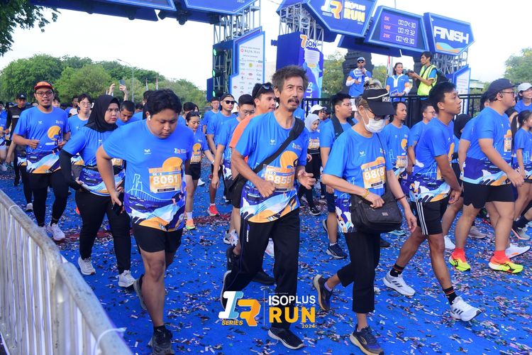 Race photo from Isoplus Run 2024 Surabaya