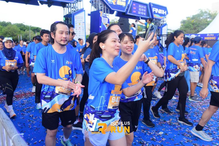 Race photo from Isoplus Run 2024 Surabaya