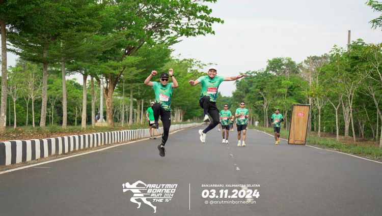 Race photo from Arutmin Borneo Run 2024