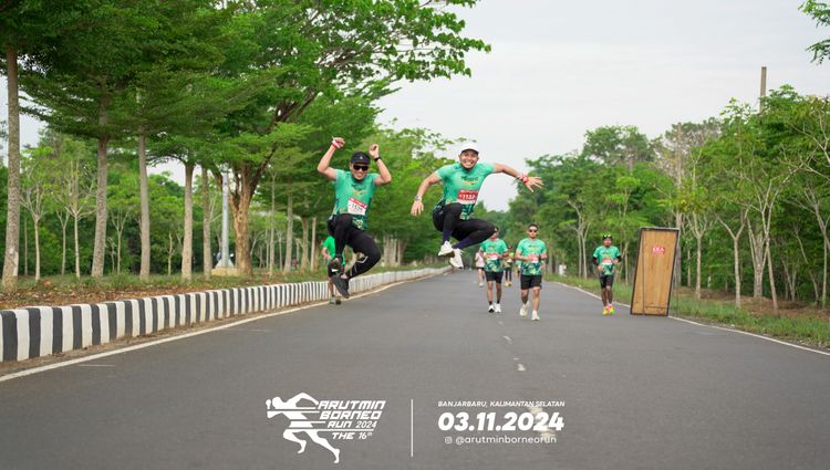 Race photo from Arutmin Borneo Run 2024