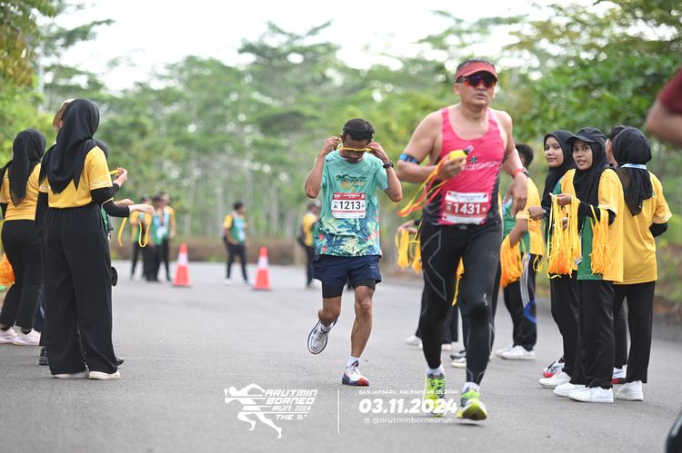 Race photo from Arutmin Borneo Run 2024