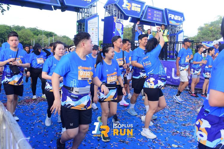 Race photo from Isoplus Run 2024 Surabaya