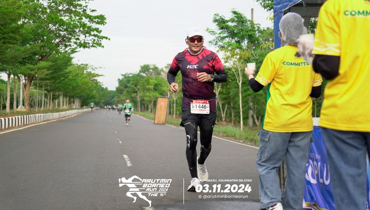Race photo from Arutmin Borneo Run 2024