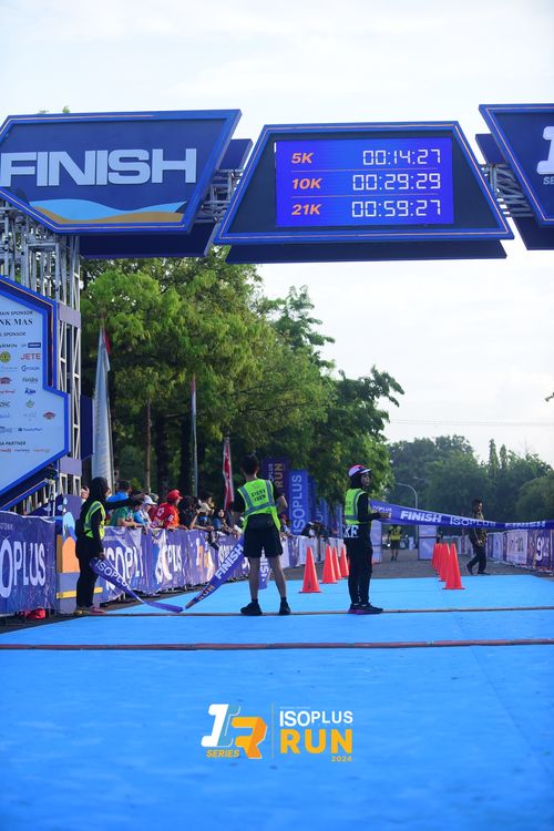Race photo from Isoplus Run 2024 Surabaya