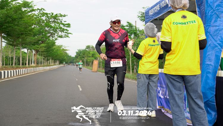 Race photo from Arutmin Borneo Run 2024