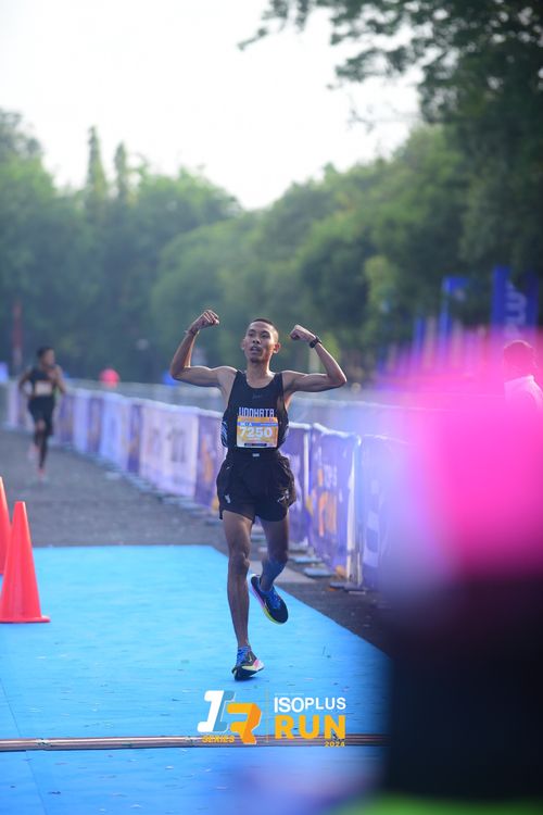 Race photo from Isoplus Run 2024 Surabaya