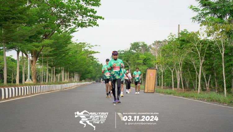 Race photo from Arutmin Borneo Run 2024