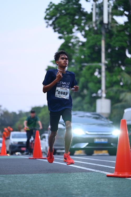 Race photo from KEMLU RUN 2025