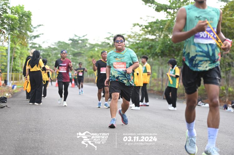 Race photo from Arutmin Borneo Run 2024