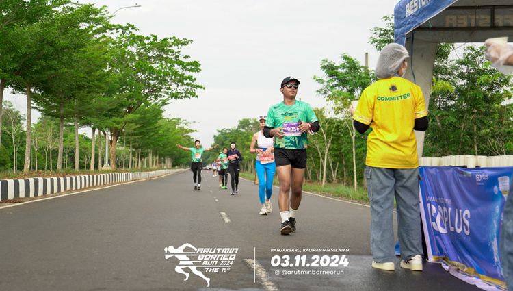 Race photo from Arutmin Borneo Run 2024