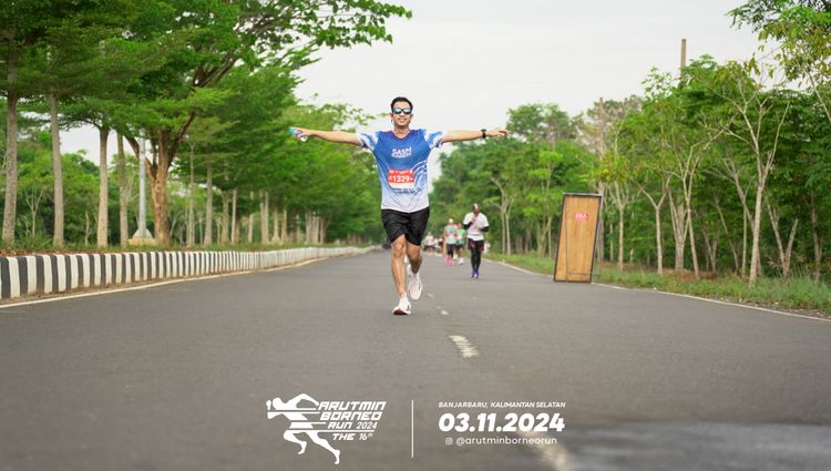 Race photo from Arutmin Borneo Run 2024