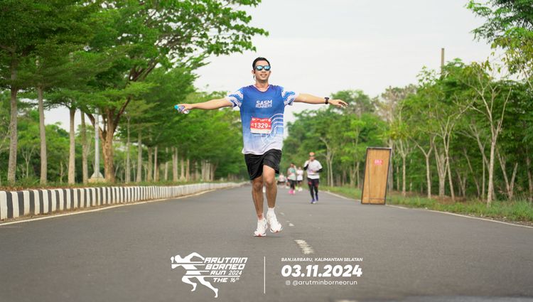 Race photo from Arutmin Borneo Run 2024