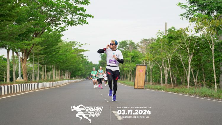 Race photo from Arutmin Borneo Run 2024