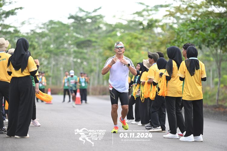 Race photo from Arutmin Borneo Run 2024