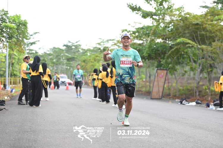Race photo from Arutmin Borneo Run 2024
