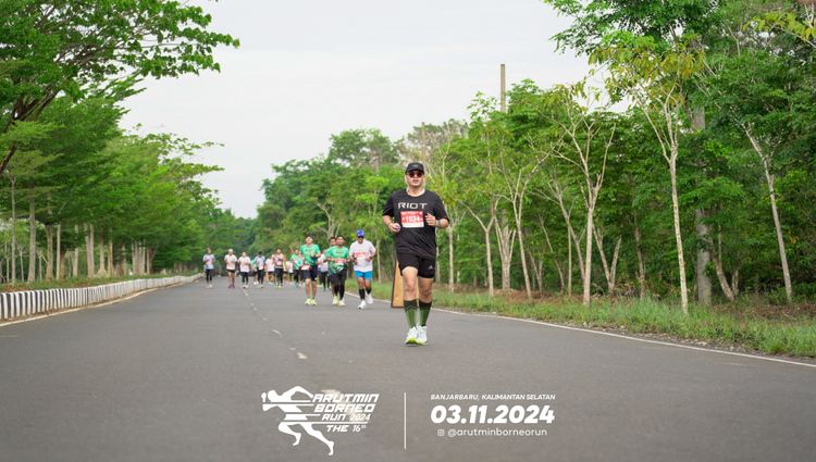 Race photo from Arutmin Borneo Run 2024