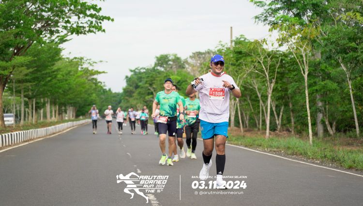 Race photo from Arutmin Borneo Run 2024
