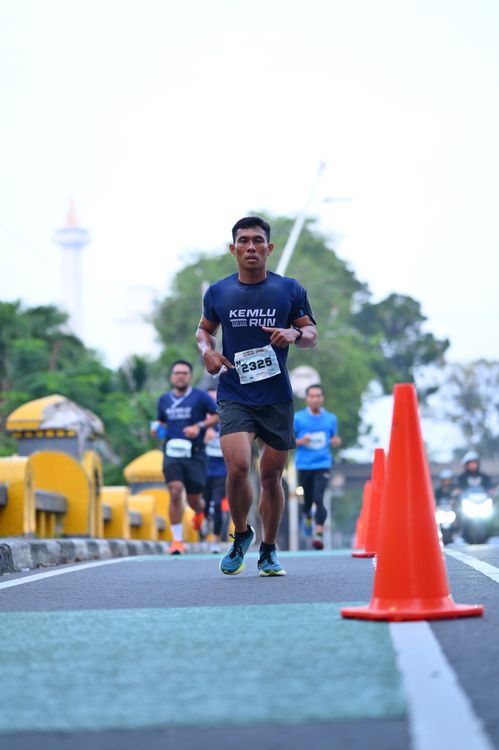 Race photo from KEMLU RUN 2025