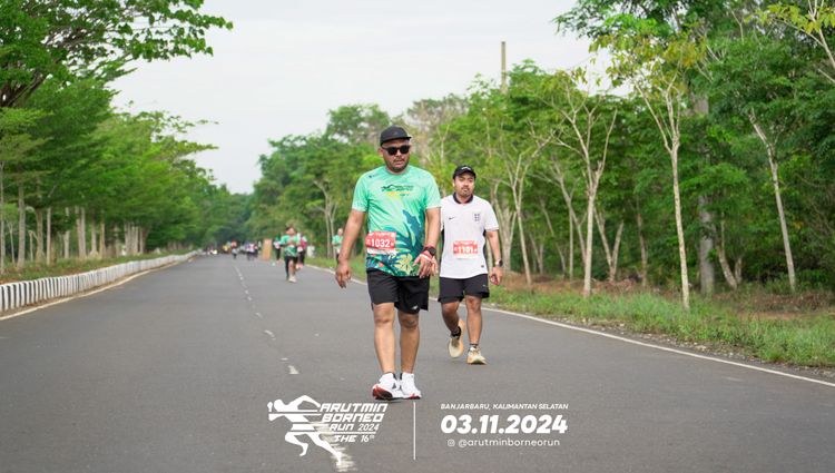 Race photo from Arutmin Borneo Run 2024