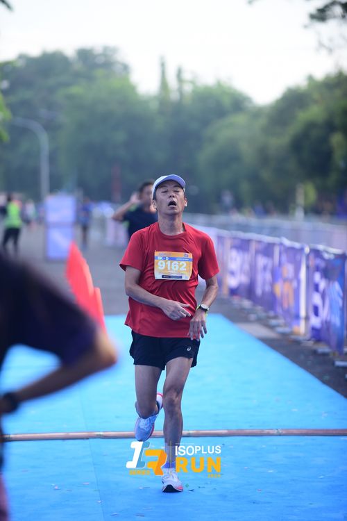 Race photo from Isoplus Run 2024 Surabaya