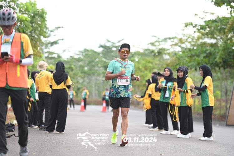 Race photo from Arutmin Borneo Run 2024