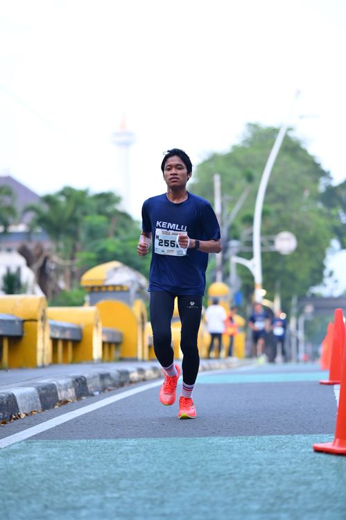 Race photo from KEMLU RUN 2025