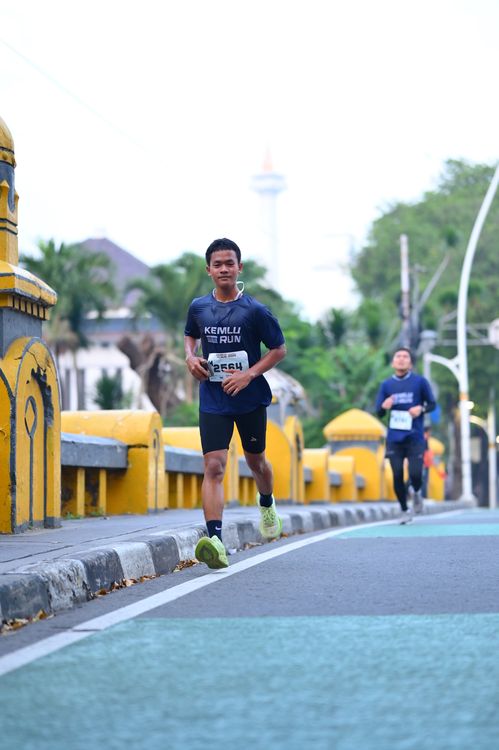 Race photo from KEMLU RUN 2025