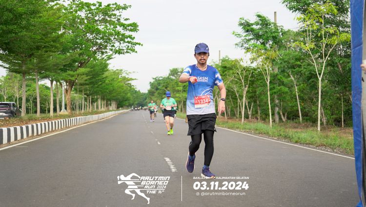 Race photo from Arutmin Borneo Run 2024