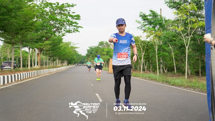 Race photo from Arutmin Borneo Run 2024