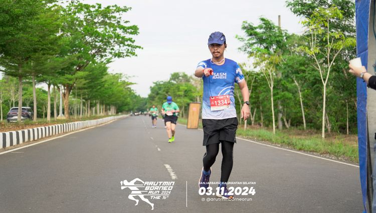 Race photo from Arutmin Borneo Run 2024