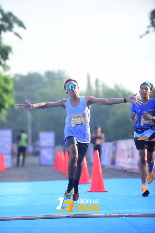 Race photo from Isoplus Run 2024 Surabaya