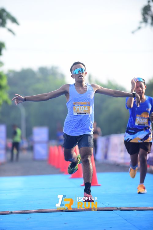 Race photo from Isoplus Run 2024 Surabaya