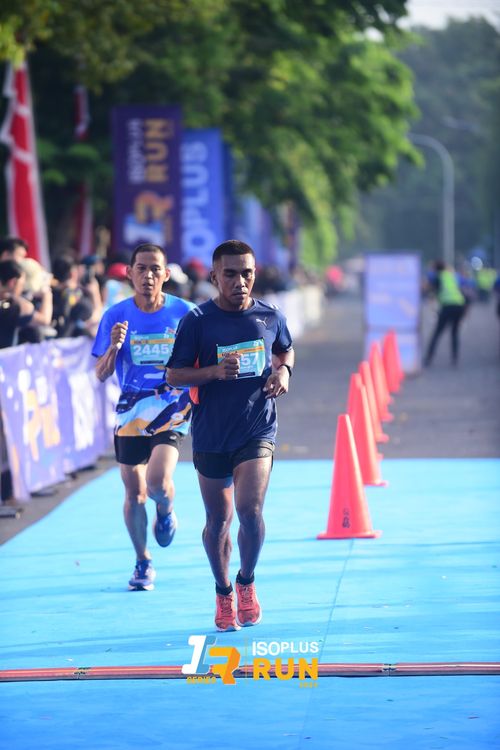 Race photo from Isoplus Run 2024 Surabaya