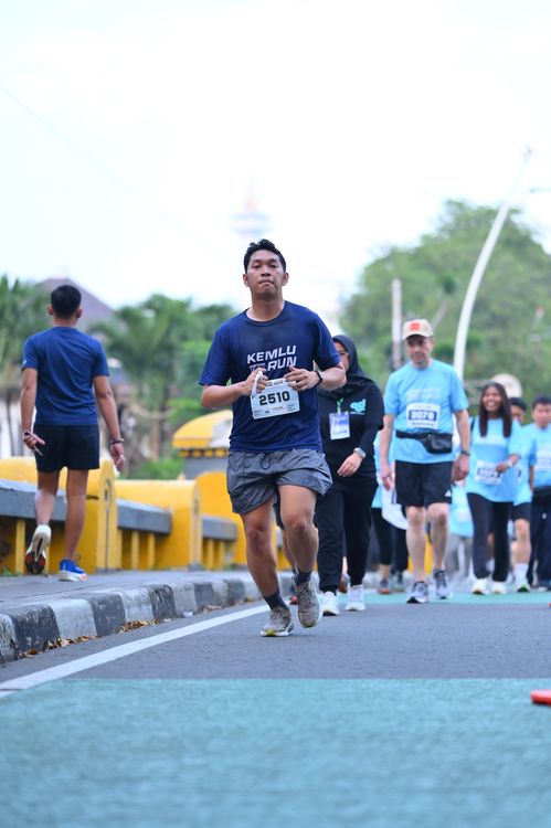 Race photo from KEMLU RUN 2025
