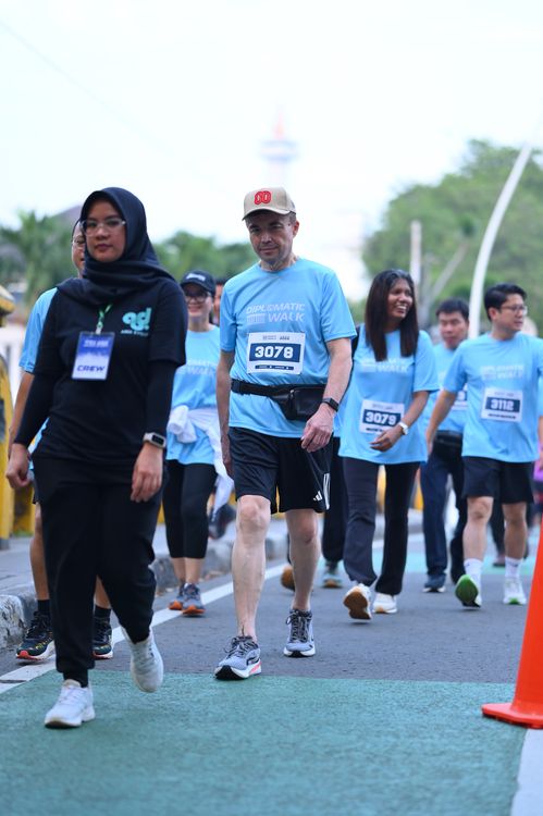 Race photo from KEMLU RUN 2025
