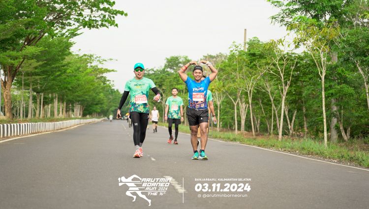 Race photo from Arutmin Borneo Run 2024