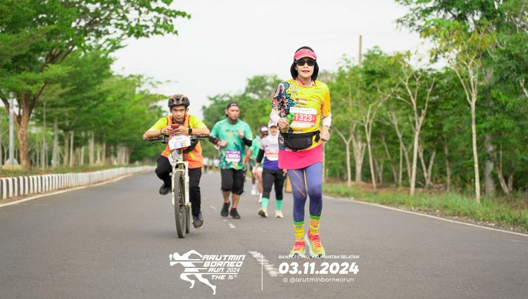 Race photo from Arutmin Borneo Run 2024