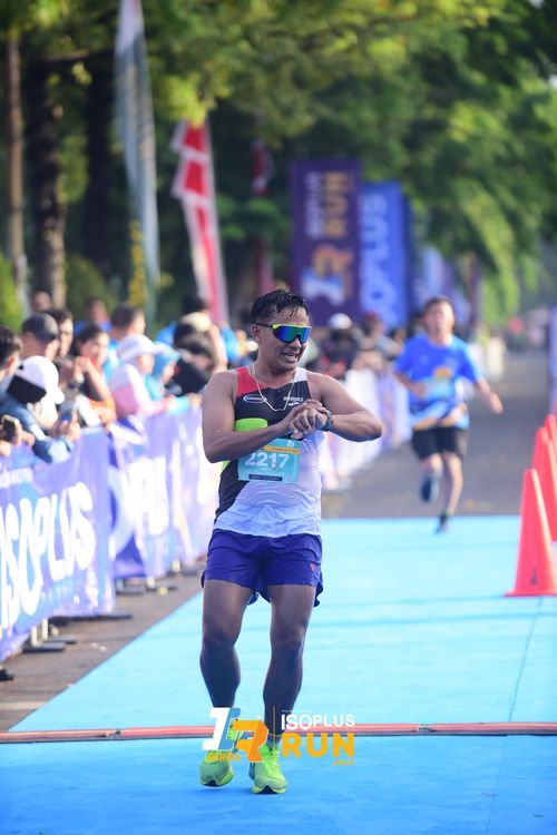 Race photo from Isoplus Run 2024 Surabaya