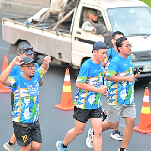 Race photo from SURABAYA ISOPLUS MARATHON 2026