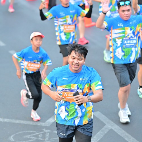 Race photo from SURABAYA ISOPLUS MARATHON 2026