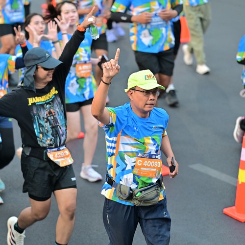 Race photo from SURABAYA ISOPLUS MARATHON 2026